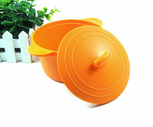 硅膠餐具是什么材料做的